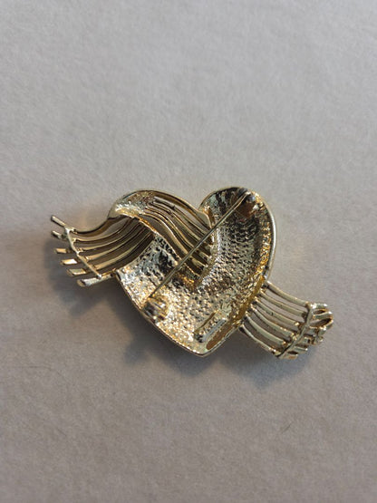 VINTAGE AJC Marked GOLD TONE HEART SHAPE BROOCH