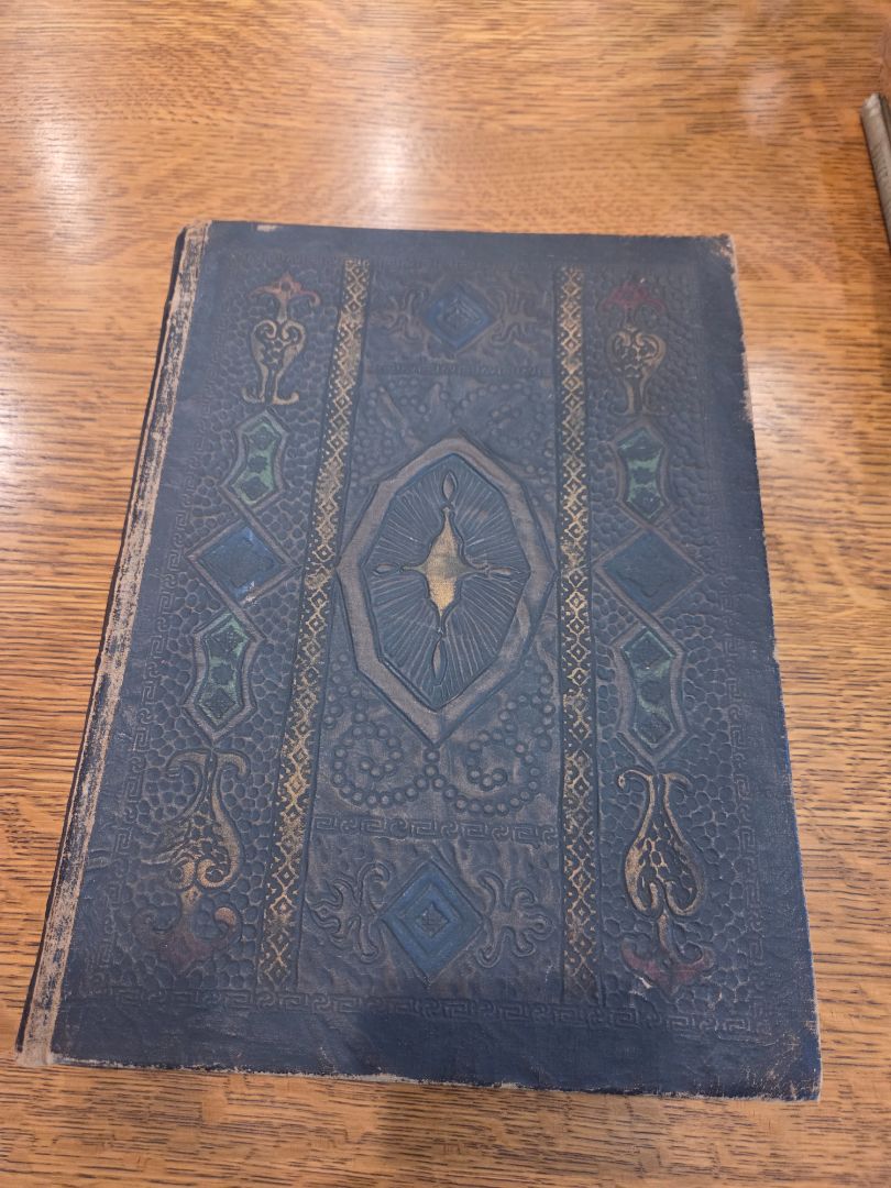 Michiganesian Pvblished by the senior class Michigan at ann arbor 1925-1926
