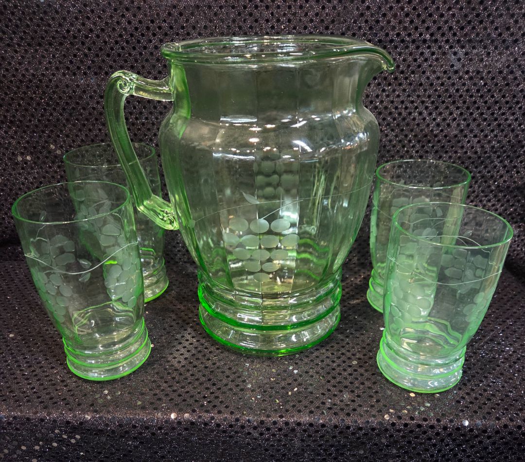 1930's Uranium Glass Pitcher Macbeth Evans Grape Vine and 4 glasses