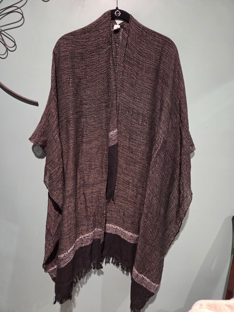 Abrazo Ruana 100% cotton Black and tan