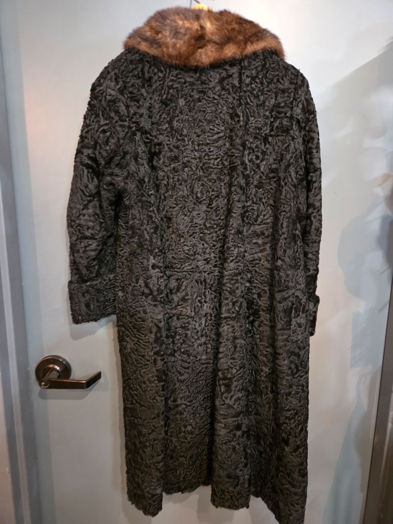 Vintage 100% Genuine Persian Lamb Fur Coat Mink Collar Small