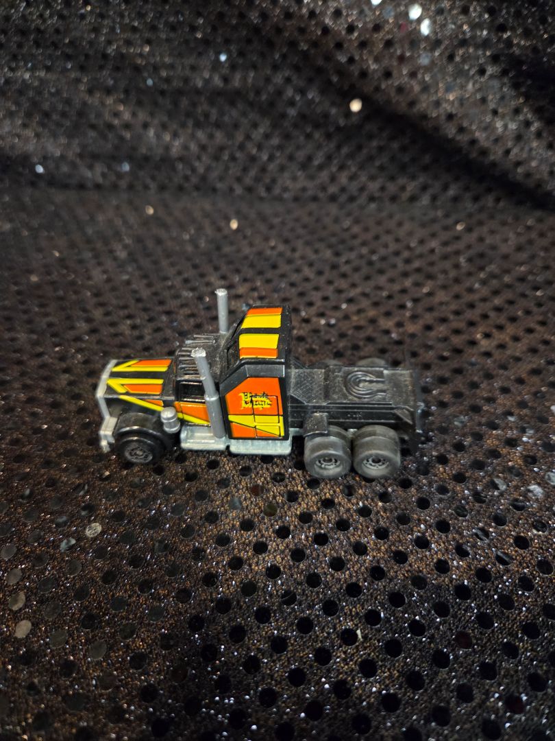 Hot Wheels 1980 Kidco Burnin Key Cars Black Magic Semi truck