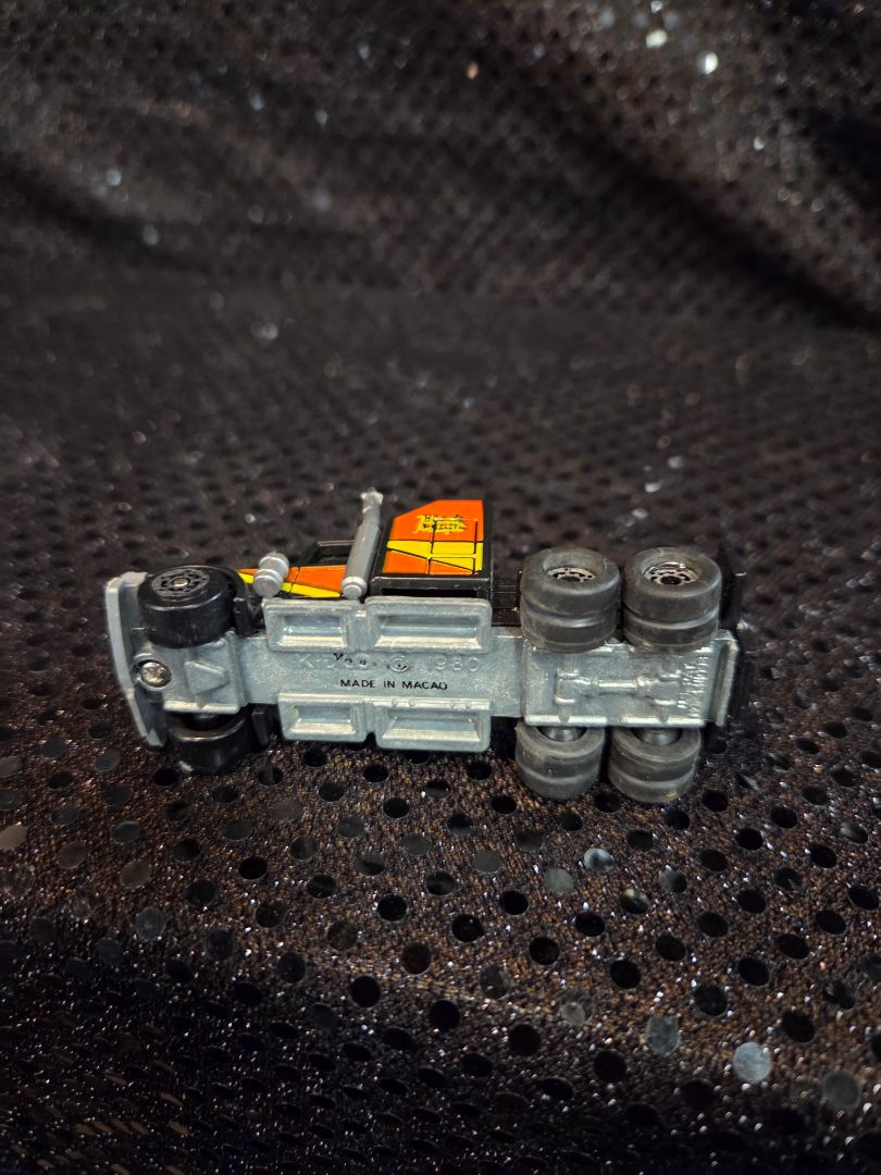 Hot Wheels 1980 Kidco Burnin Key Cars Black Magic Semi truck