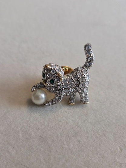 Vintage Kitty Cat Pin silver Tone Green Eyes Rhinestone Pearl Ball Yarn