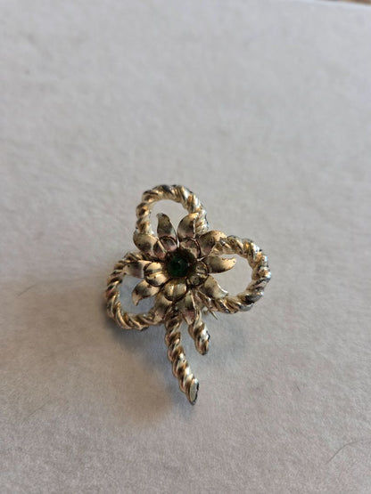 Gold toned Rope and flower w/green stone Brooch