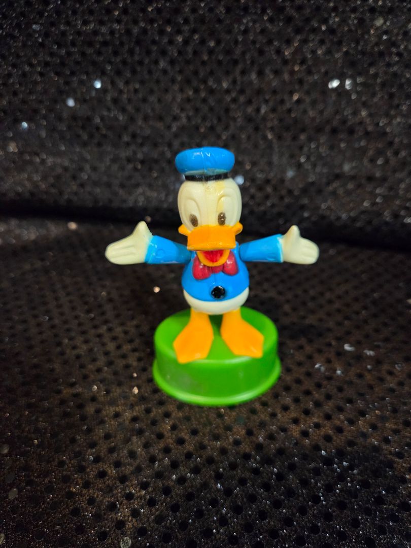 1977 Walt Disney Donald Duck Push Up puppet