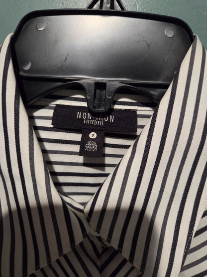 FoxCroft Non Iron Fitted size 2 100% cotton Striped shirt