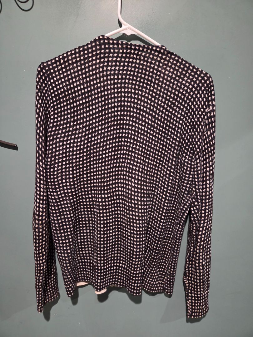 Crofts & Barrow Medium Navy and White Sweater