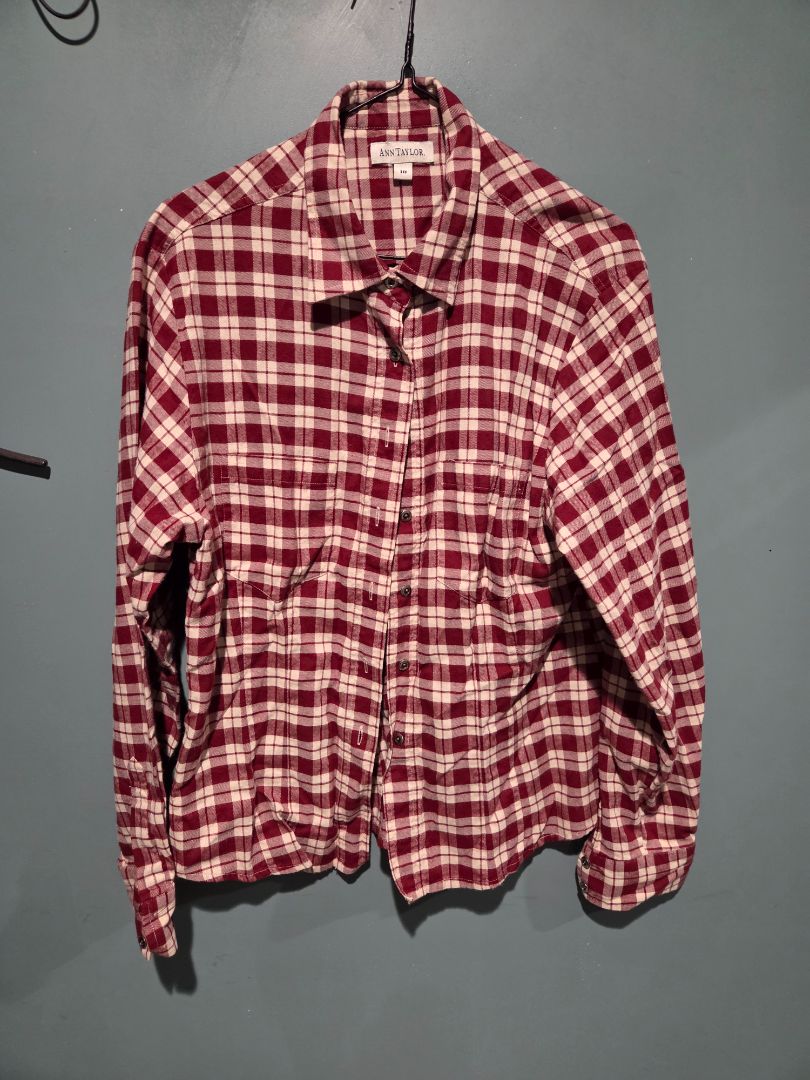 Ann Taylor size 10 Plaid Flannel Long Sleeve