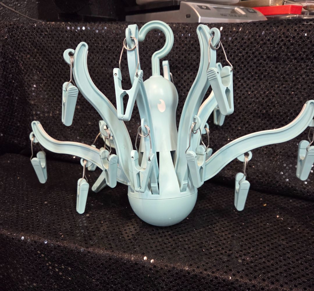 Ikea Blue Octopus Multi Pin Clip Laundry Clothing Dryer Kids Clothes