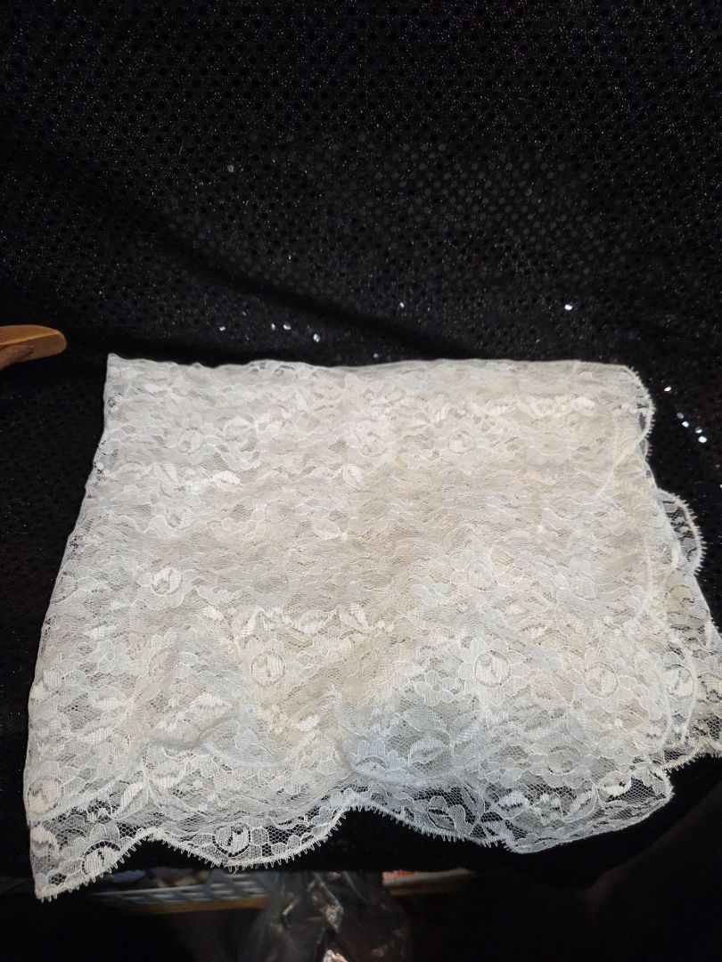 Vintage Lace table Runner