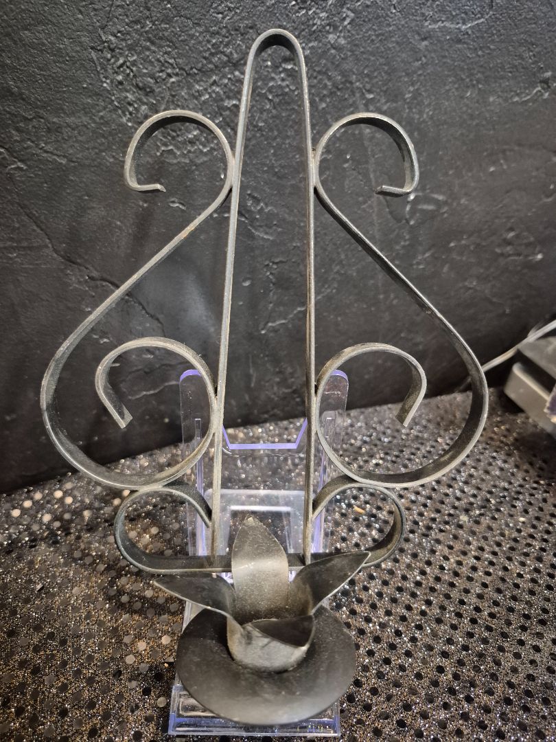 Black Vintage Wrought Iron Wall Scone Candle Holder, 6.5" × 9"