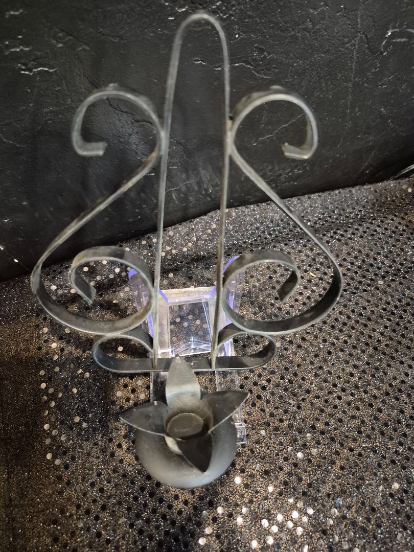 Black Vintage Wrought Iron Wall Scone Candle Holder, 6.5" × 9"