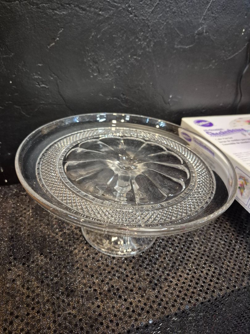 Glass Cake Stand, 9.25"