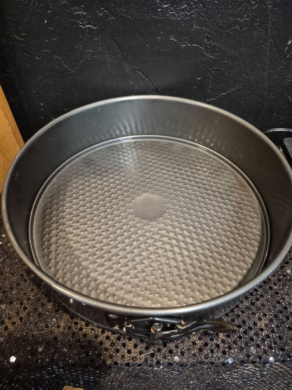 Spring Form Pan, 10" × 2.5"