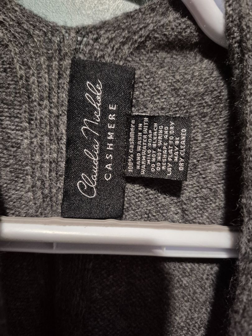 Grey Claudia Nichole Cashmere Sweater Poncho
