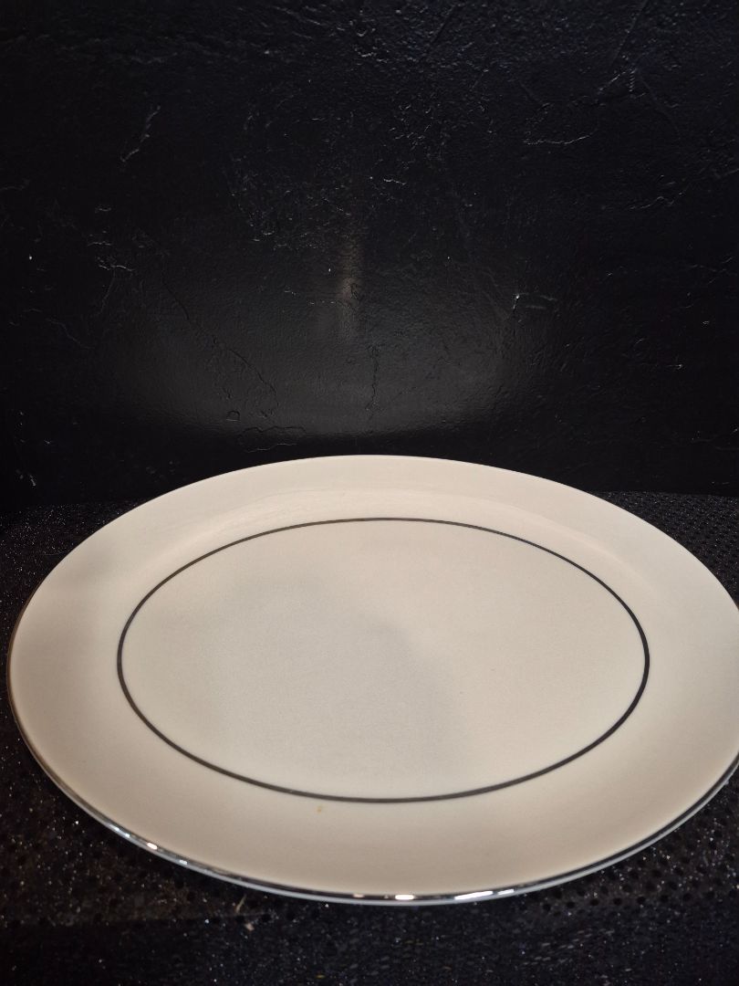 DSC Fine China Set, 8 Place Settings, +Sugar Bowl w/Lid, Creamer, Gravy Boat, and Serving Tray, 44 pieces