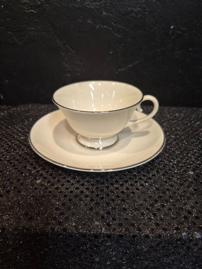 DSC Fine China Set, 8 Place Settings, +Sugar Bowl w/Lid, Creamer, Gravy Boat, and Serving Tray, 44 pieces