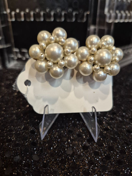 Vintage Faux Pearl Clip-on Earrings