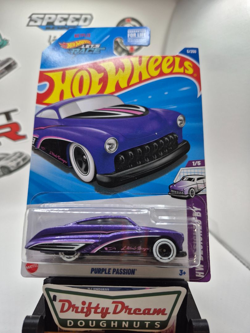 Hot Wheels Purple Passion #5/250 new purple