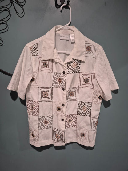 White Beaded Alfred Dunner Short Sleeve Button Blouse, 14
