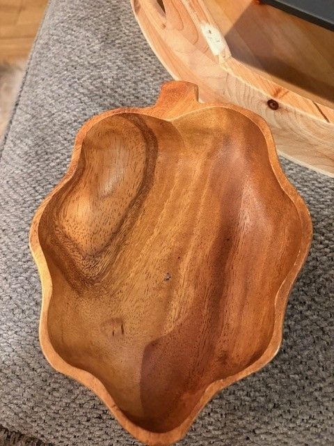 Light wooden bowl