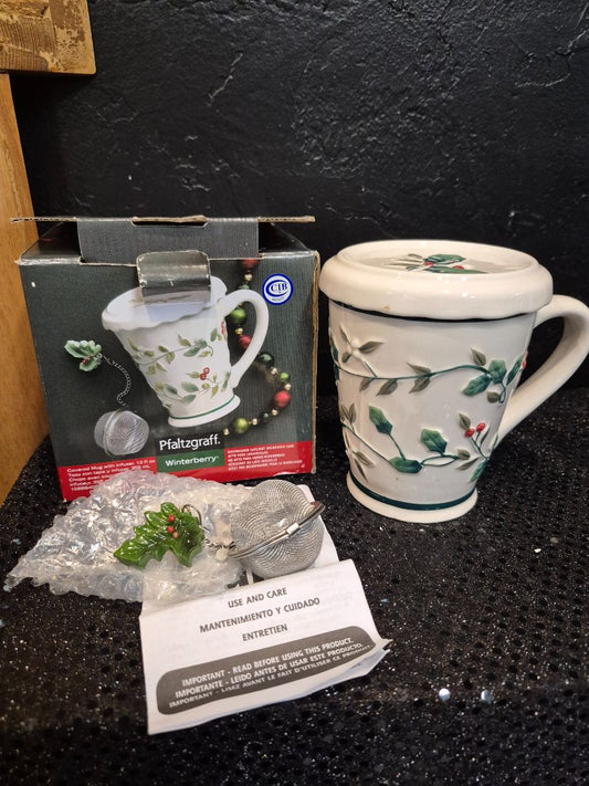 Pfaltzgraff "Winterberry" Covered Mug w/Infuser, 12 oz.