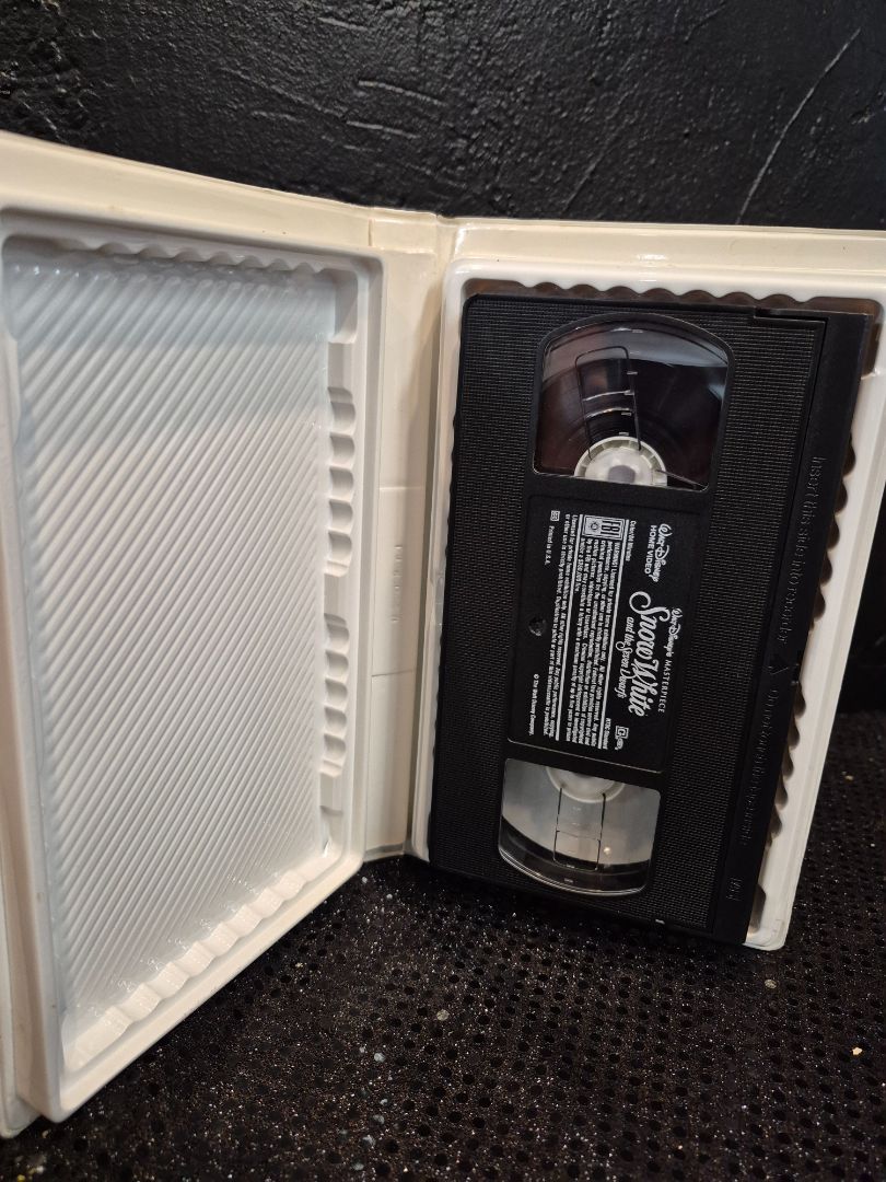 Snow White and the Seven Dwarfs VHS Video Tape