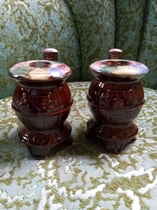 Brown  Stove s&p shakers