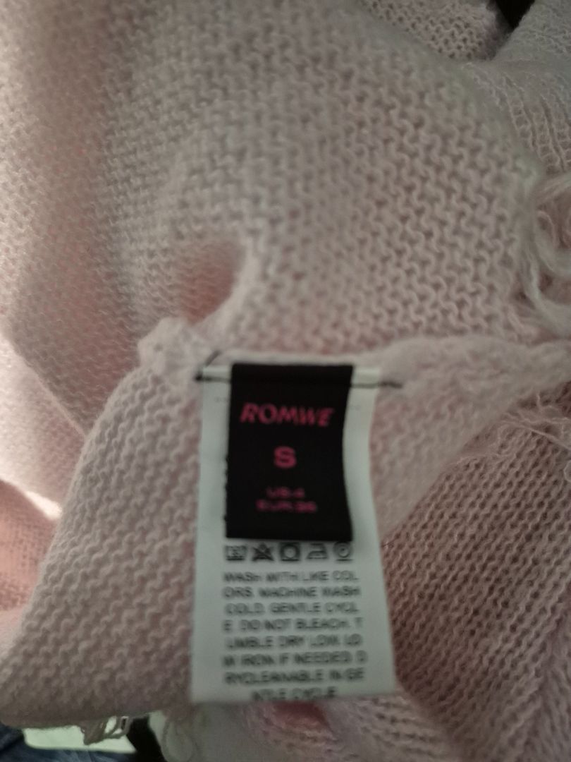 Pink Romwe Sweater, S / US:4 EUR:36