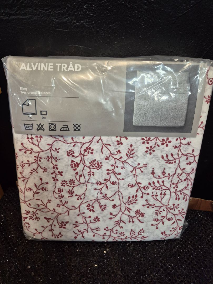 IKEA Alvine Tråd King-Size Quilt Cover + 2 King-Size Pillowcases