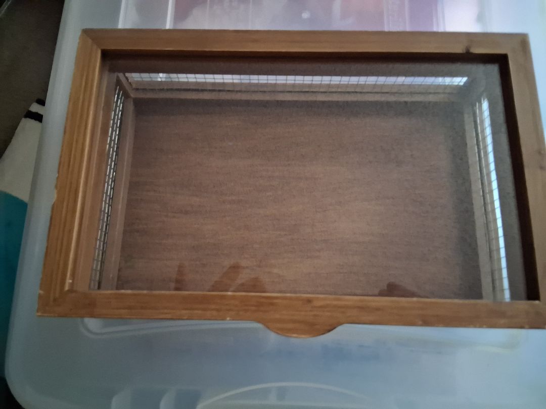 Jewelry box glass top