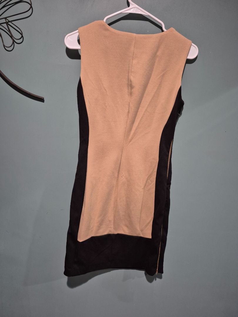 Calvin Klein Beige and Black Dress Size 4