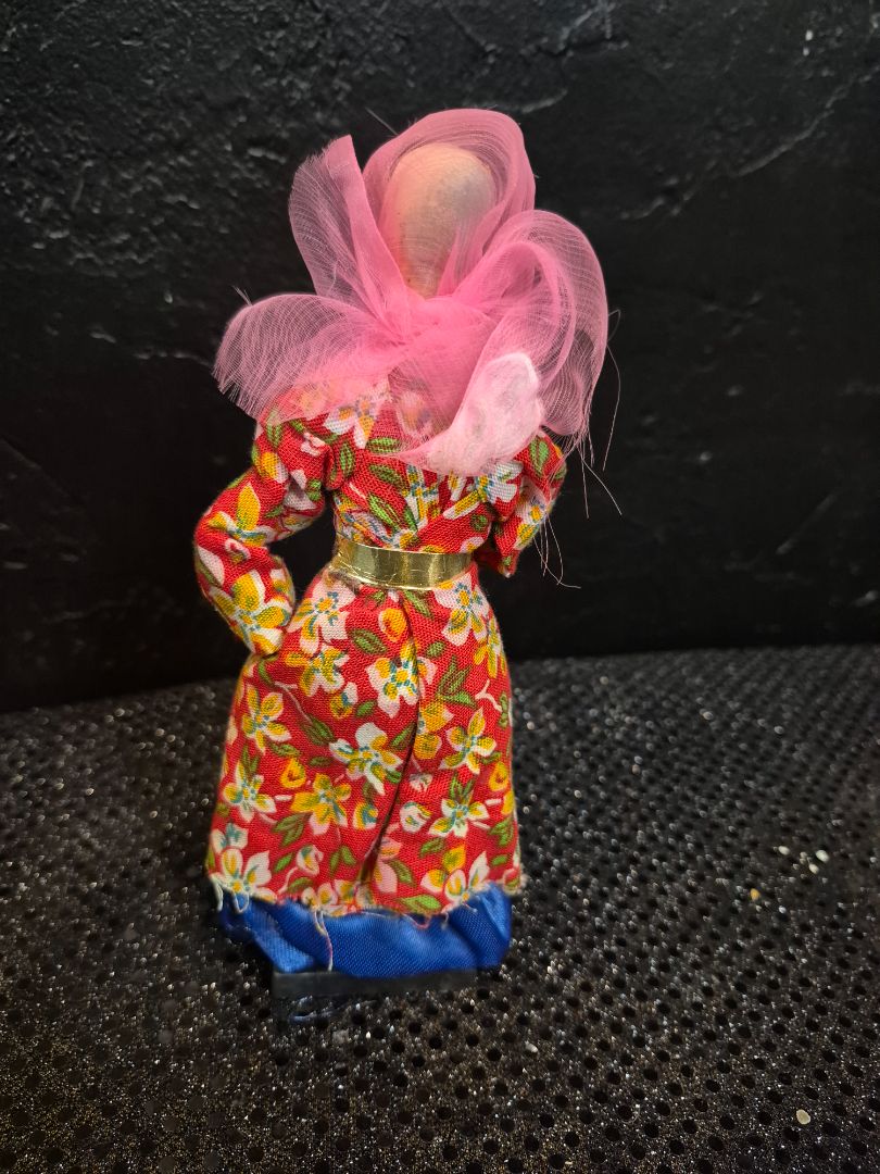 Vintage Souvenir Doll, 8"