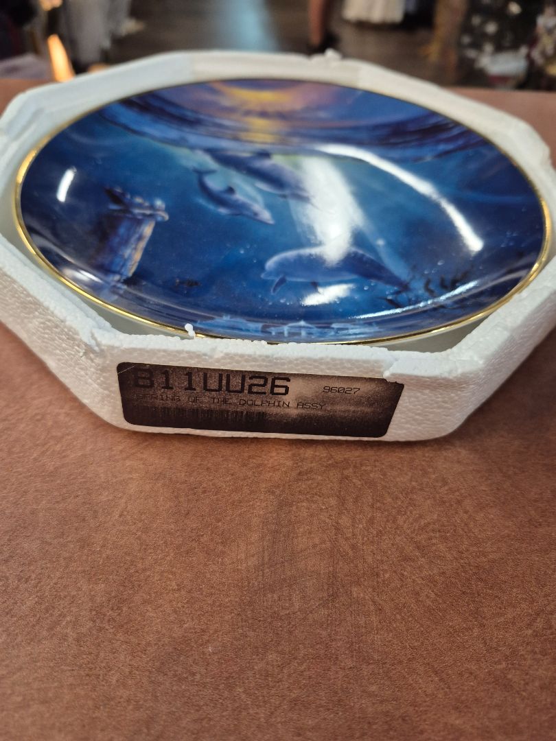 Vintage Franklin Mint Legend of the Dolphin by Delmary
