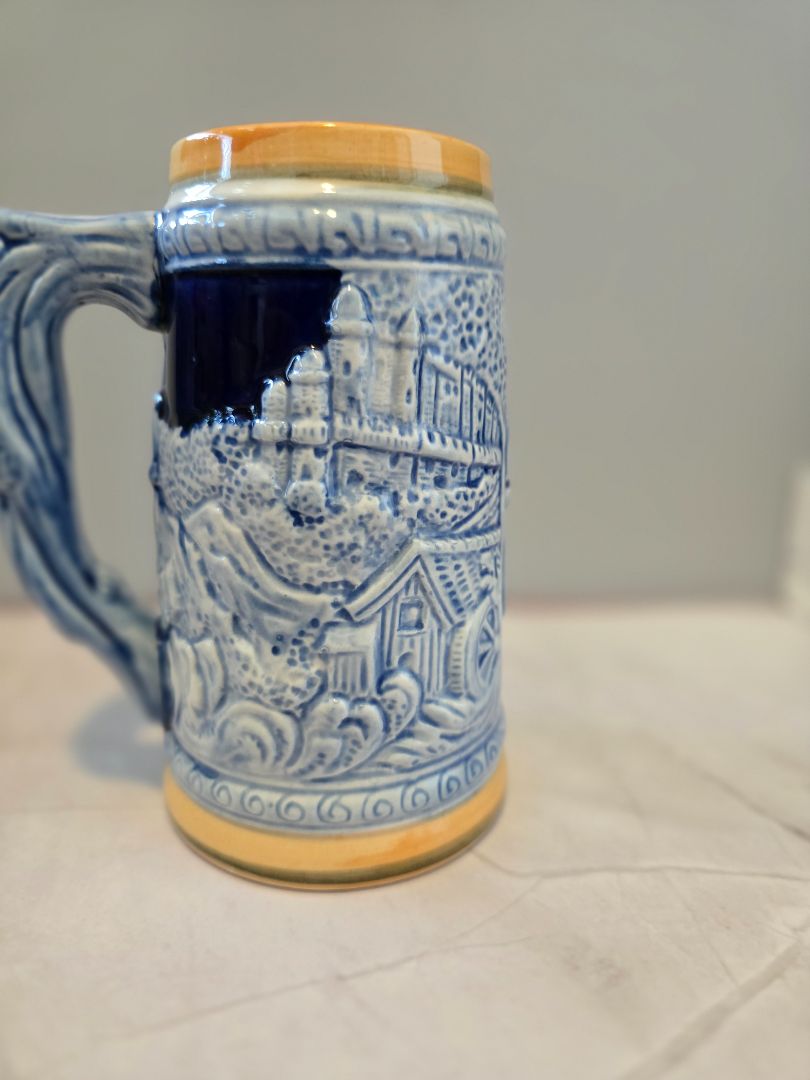Blue  Vintage New York World’s Fair 1964-1965 Ceramic Beer Stein Mug, 6 x 4.25 x 3.5