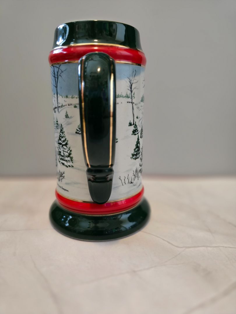 Green/Red Ceramarte 1991 Budweiser Holiday Stein The Season’s Best Clydesdales Ceramarte, 7 x 5 x 4