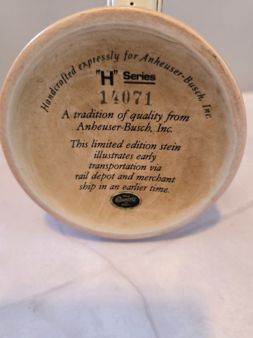 Budweiser Budweiser King of Beers "H" Series Early Transportation Lidded Stein #14071, 9.5 x 5 x 5