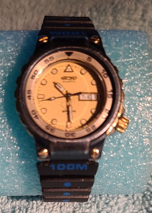 Gold Tone-Black-Silver Tone Seiko Seiko Quartz Sport 150 Women's Watch, 8'
