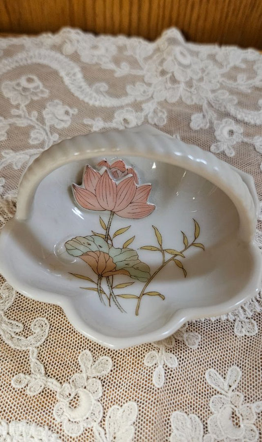 Lotus basket Japan LR