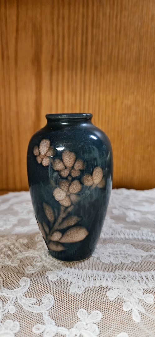 Teal 3 inch bud vase with flowers LR