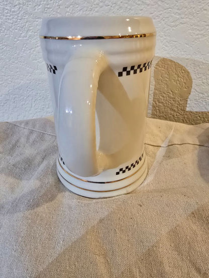 Budweiser Budweiser King of Beers "H" Series Early Transportation Lidded Stein #14071, 5.5 x 4