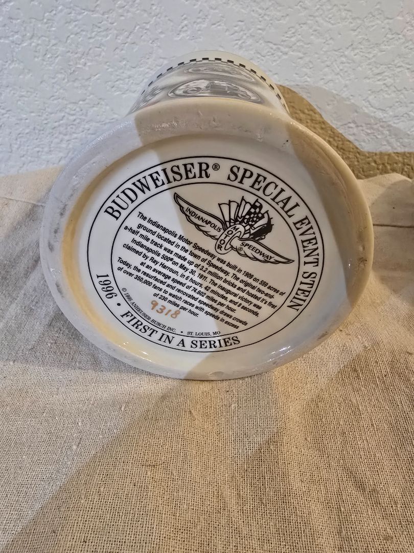 Budweiser Budweiser King of Beers "H" Series Early Transportation Lidded Stein #14071, 5.5 x 4