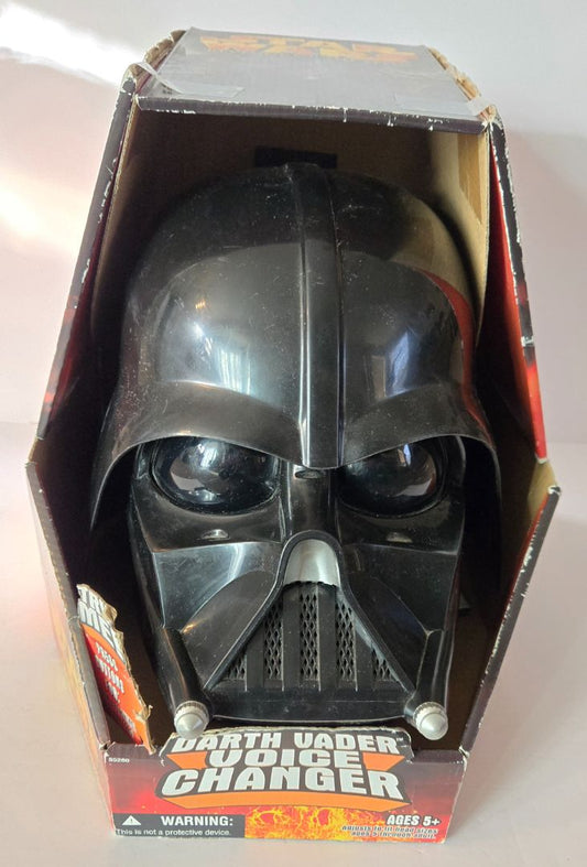 '05 Darth Vader Voice Changer Helmet - Works