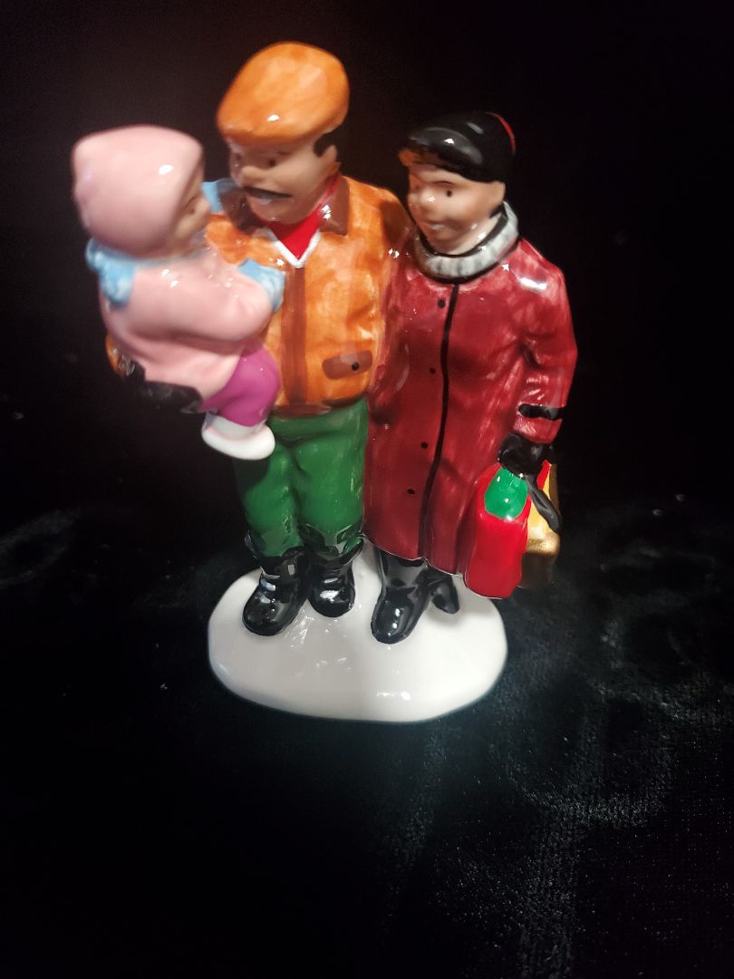 Snow village by Studio 56 The whole family goes shopping