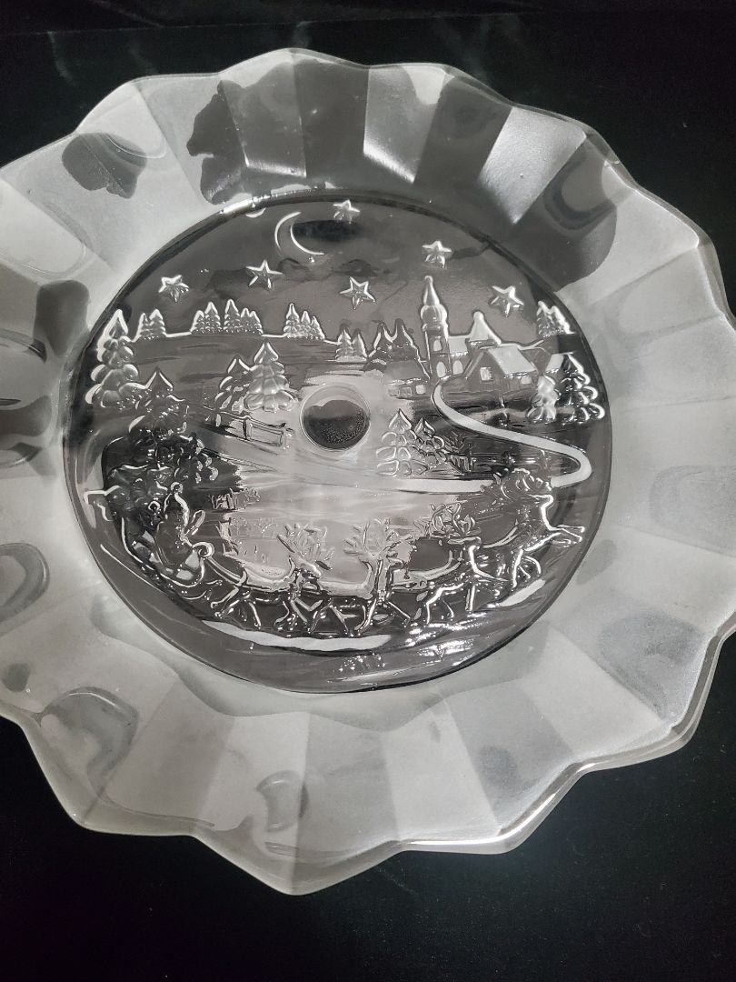 Silent Night by Mikasa Crystal footed bonbon tray