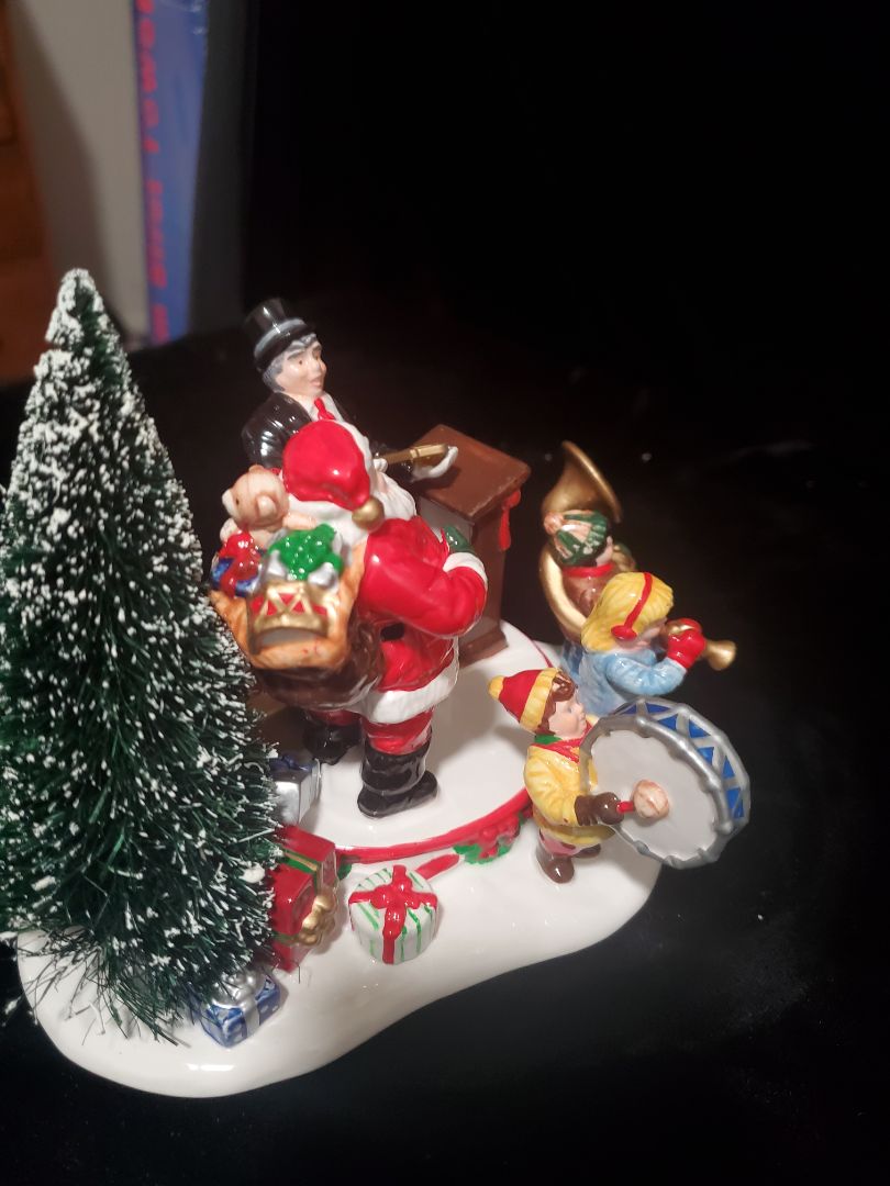 Snow village by Studio 56 Santa clause comes to town 1997