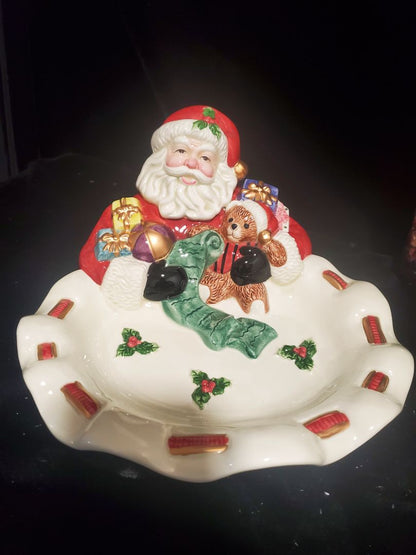 Fitz and Floyd Santa with potpourri
