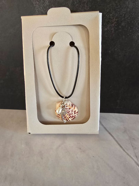 Handmade Seashell Necklace, 16 inch