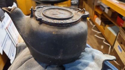 Black Lithgow Mfg Co Cast Iron Tea Pot